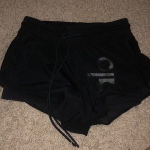 Barely worn ALO ambience short XXS black